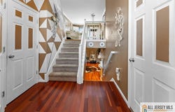 11 Rondell Lane, South Amboy, NJ 08879