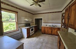 573 Fairview Avenue, Bangor, PA 18013