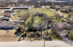 209 Center Point Road, Weatherford, TX 76087