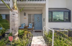 700 NE 20th Lane, Boynton Beach, FL 33435