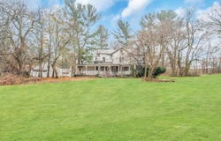 115 Duck Pond Road, Glen Cove, NY 11542