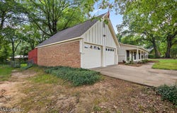 110 Parkway Drive, Jackson, MS 39211