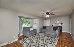1802 W 5th Avenue, Indianola, IA 50125