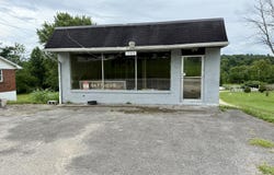 1589 Richmond Road, Irvine, KY 40336