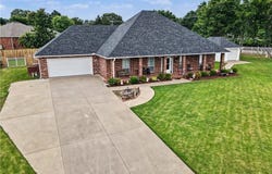4 Katie CT, Lavaca, AR 72941