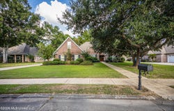 812 Canebrake Drive, Ocean Springs, MS 39564