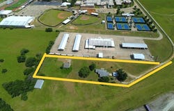 797 Poor Farm Road, Franklin, TX 77856