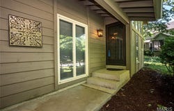 12827 Huntercreek Road, Des Peres, MO 63131