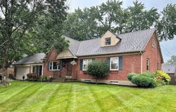 204 Linden Dr, Dayton, OH 45459