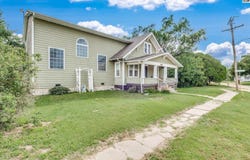 2319 W Main St, Hutchinson, KS 67501