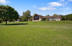 2044 MEDINA HWY, Kerrville, TX 78028