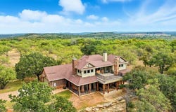 735 Gresham Lane, Jacksboro, TX 76458