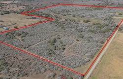 305 CR 305, Beeville, TX 78102