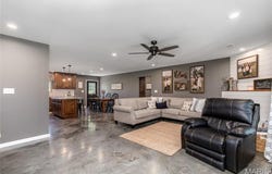 117 College Street, Crocker, MO 65452