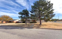 2216 Charles St, Pampa, TX 79065