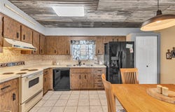 1640 JUNO TRAIL, ASTOR, FL 32102