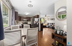 4413 W Peacock Dr, Sioux Falls, SD 57107