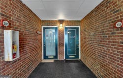 425 E Crossville Road, Roswell, GA 30075