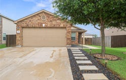 715 Estes Park, Taylor, TX 76574