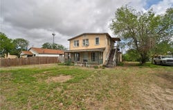 1106 E Huisache Avenue, Kingsville, TX 78363