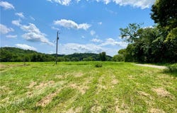 Angus Road, Kimbolton, OH 43725