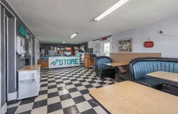 108 College Avenue, Licking, MO 65542