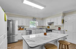 3211 Wedgewood Drive, Trent Woods, NC 28562