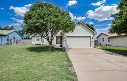 15216 E Sharon St, Wichita, KS 67230
