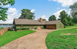 1821 Willow Point Drive, Shreveport, LA 71119