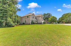 18 Abercorn Drive, Deatsville, AL 36022