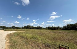 1122 Edwards Way, Lexington, TX 78947