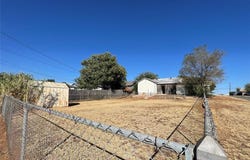 901 N Lee Street, Altus, OK 73521