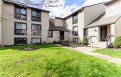 6270 Greenwood unit: 402, Northfield, OH 44067