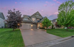 3265 Arden Drive, Woodbury, MN 55129