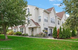 22 Richmond Court, Tinton Falls, NJ 07712