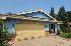 W158n9751 Broadleaf Ln, Germantown, WI 53022
