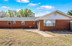 920 W Nebraska, Cyril, OK 73029