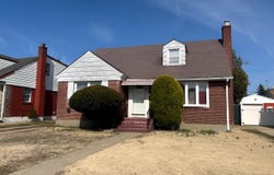 111 Jean Avenue, Hempstead, NY 11550