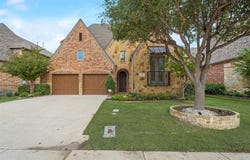 211 Guadalupe Drive, Irving, TX 75039
