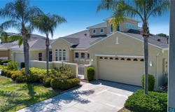 2246 SIFIELD GREENS WAY, SUN CITY CENTER, FL 33573