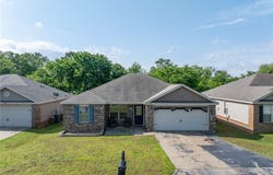 2409 Crestview LN, Barling, AR 72923