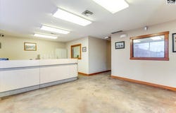 104 E 4th Ave, Hutchinson, KS 67501