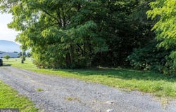 N. MAIN STREET (ROUTE 11), MOUNT JACKSON, VA 22842