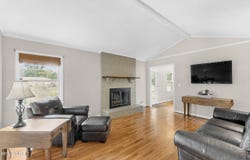 4004 Delaware Dr, La Grange, KY 40031