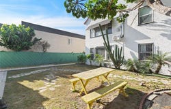 1861 Pacific Avenue, Long Beach, CA 90806