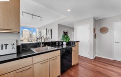 1 Lakeside Dr, Oakland, CA 94612