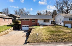 7516 Richmond Drive, Omaha, NE 68134