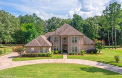 209 Bellechase Drive, Clinton, MS 39056