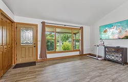 4924 5th Street, Winthrop Harbor, IL 60096