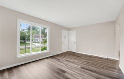 452 E 329th Street, Willowick, OH 44095